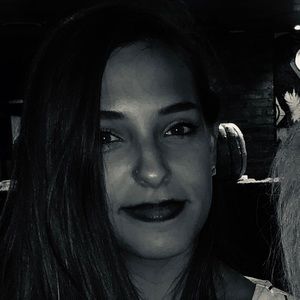 Meet your Posher, Kelli